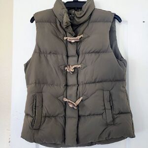 J. Crew toggle Puffer down vest M